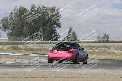 media/Jun-02-2024-CalClub SCCA (Sun) [[05fc656a50]]/Group 3/Qualifying/